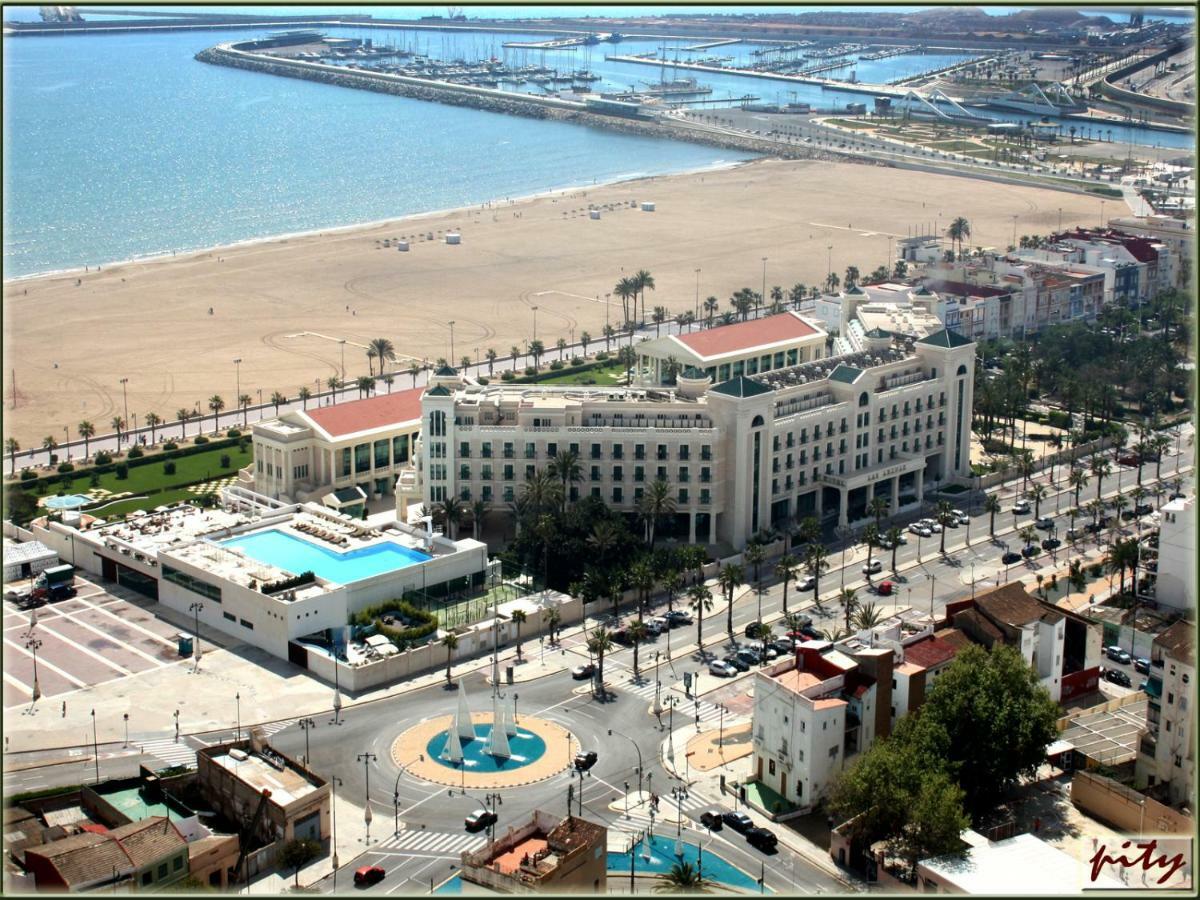 Apartamento Frente Al Mar Valência Exterior foto